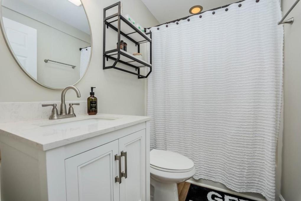 Appartement Minutes Away From Downtown Area à Charlotte Extérieur photo